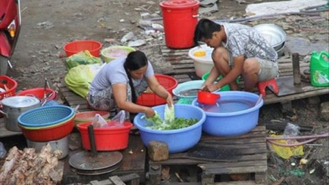 Từ chuyện 'Hàng ngon đem xuất khẩu, đồ bẩn bán cho nhau ăn' đến...